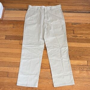 Haggar Men's Chino Pants in Light Khaki